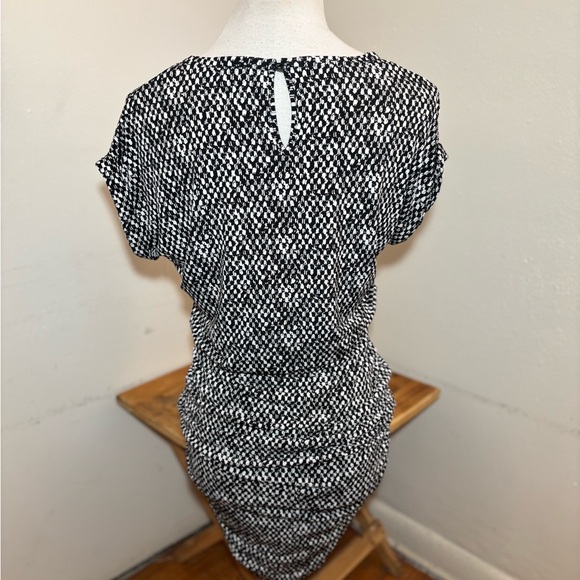 Vince Camuto Black & White Ruched Side Dress - Picture 5 of 10
